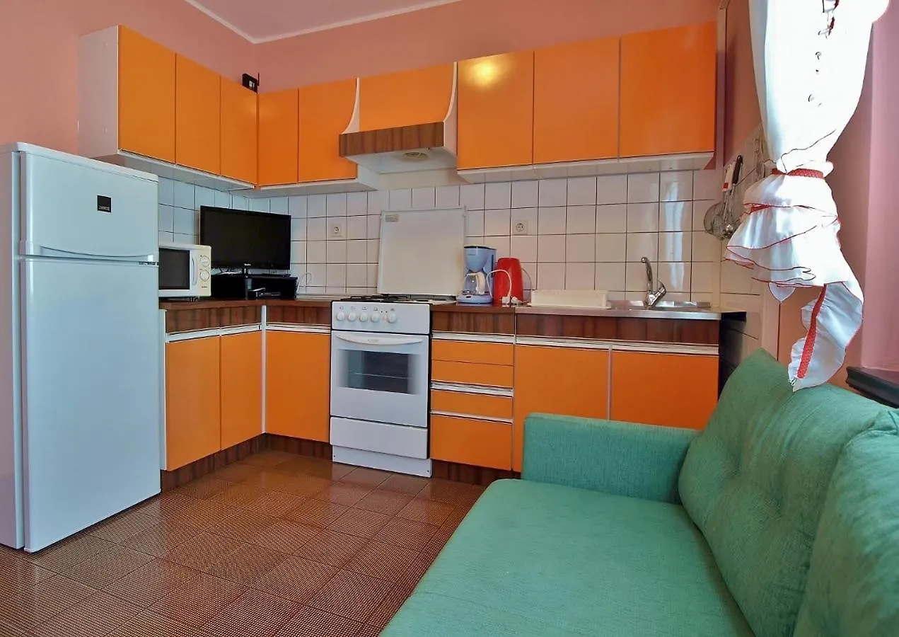 Apartments By The Sea Supetarska Draga - Donja, Rab - 4954 0*,