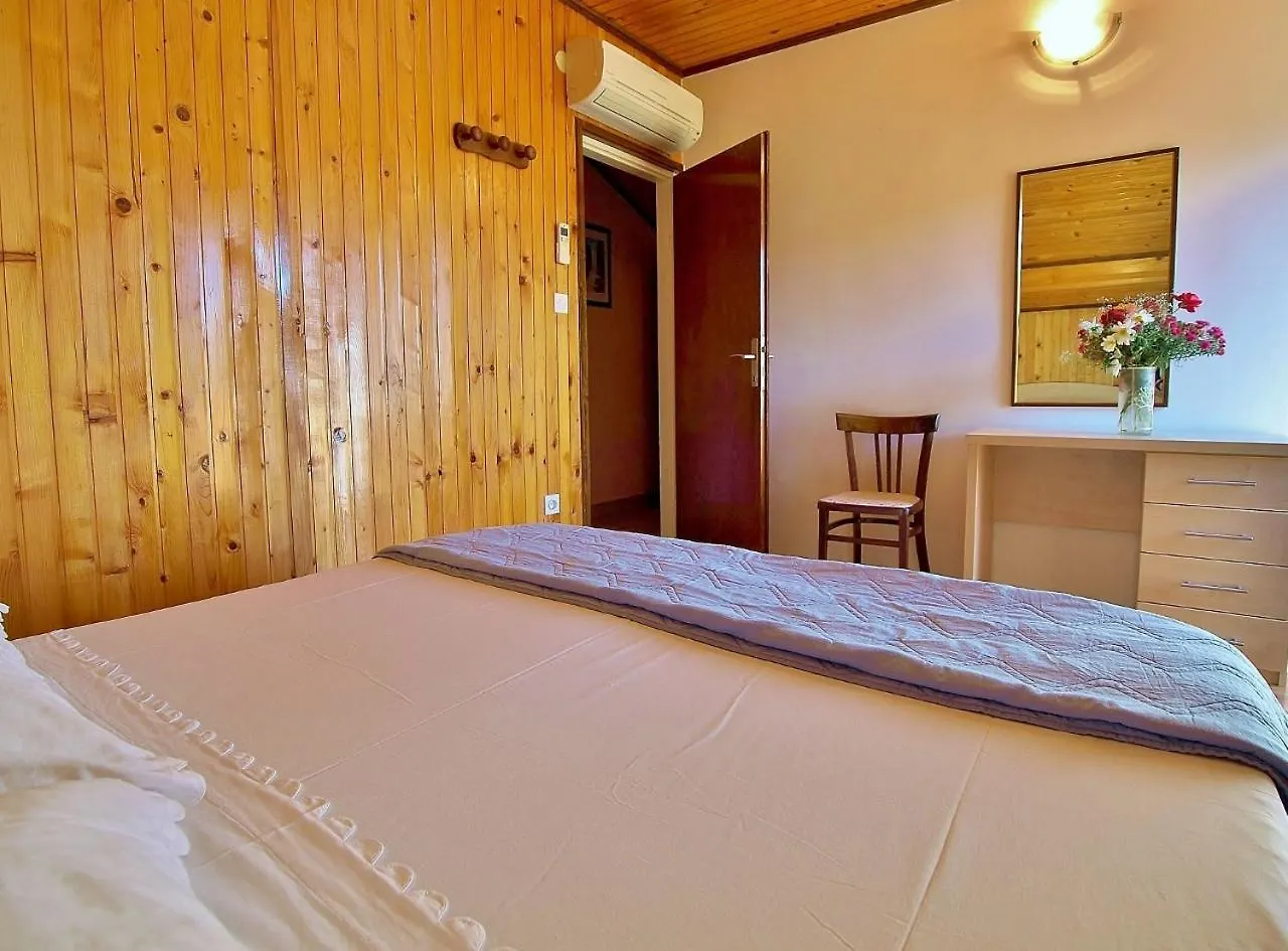 Apartments By The Sea Supetarska Draga - Donja, Rab - 4954
