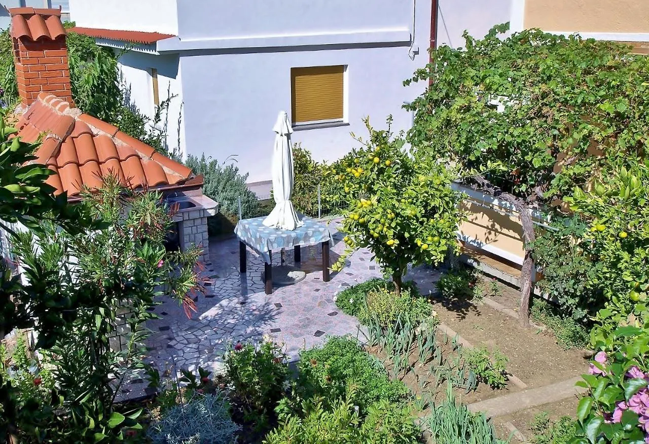 Apartments By The Sea Supetarska Draga - Donja, Rab - 4954