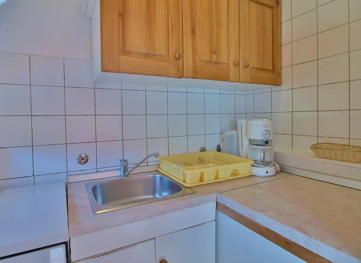 Apartments By The Sea Supetarska Draga - Donja, Rab - 4954